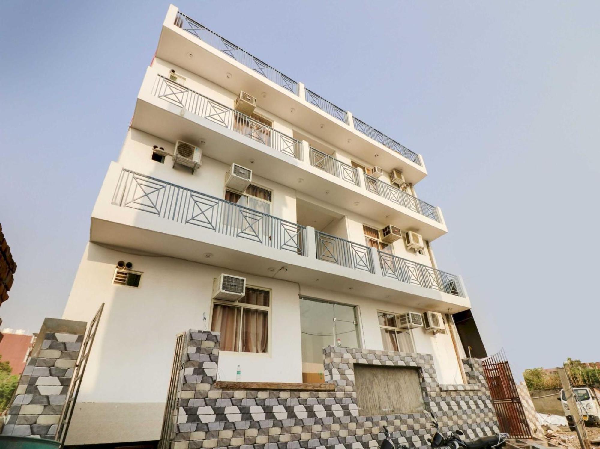 Oyo Flagship 75440 Relax Inn Greater Noida Exterior foto